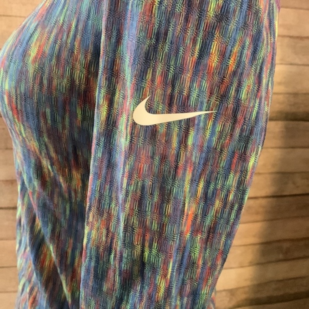 Nike Pro Women’s Half Zipped. Size S NWOT - Picture 4 of 7